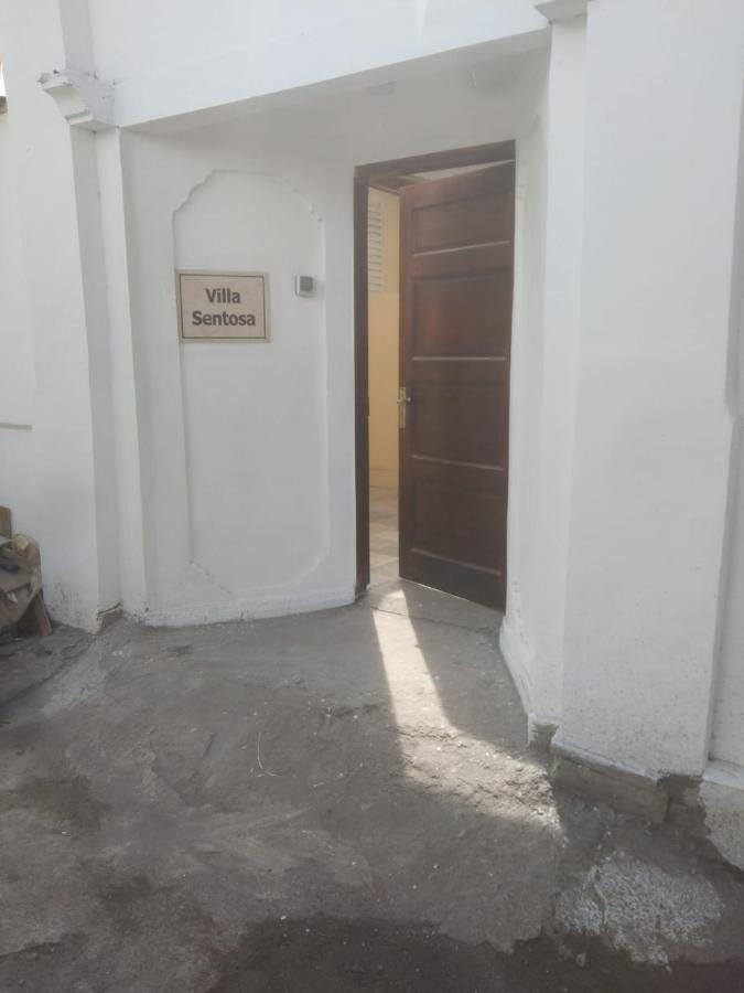 Villa Sentosa, Cheerful 3-Bedroom Villa With Pool Τζίλι Τραγουανγκάν Εξωτερικό φωτογραφία