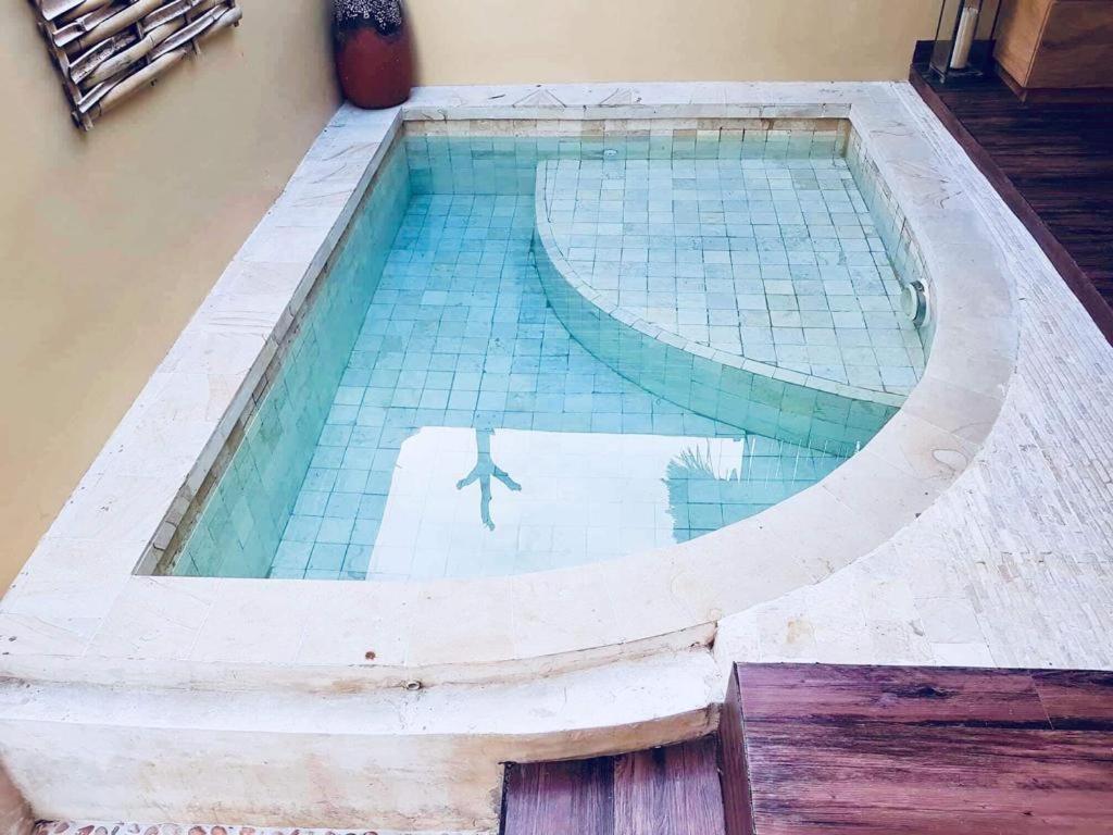 Villa Sentosa, Cheerful 3-Bedroom Villa With Pool Τζίλι Τραγουανγκάν Εξωτερικό φωτογραφία