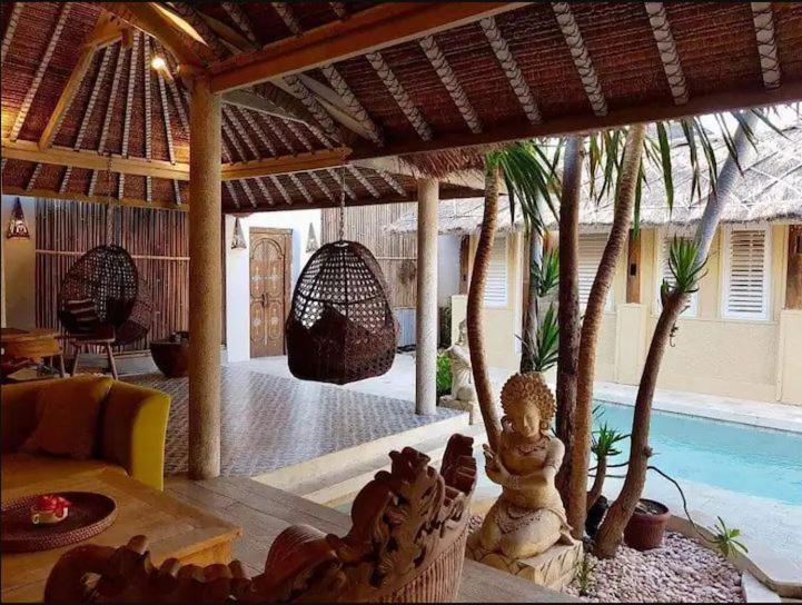 Villa Sentosa, Cheerful 3-Bedroom Villa With Pool Τζίλι Τραγουανγκάν Εξωτερικό φωτογραφία